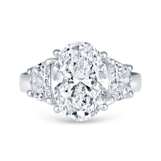 The Luma: 3CT Oval Cut Diamond in 14K Gold