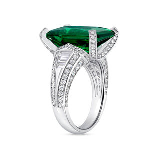 14.0 Ct Green Gemstone Ring in 4-Prong Setting
