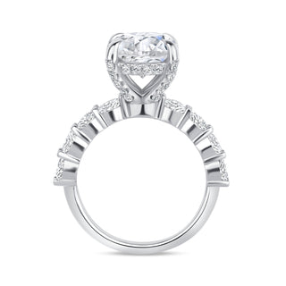 The Charlotte: 4CT Oval Cut Diamond in 14K Gold
