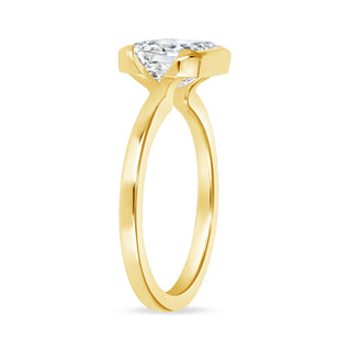 The Sophia: 2.5CT Emerald Cut Diamond in 14K Gold