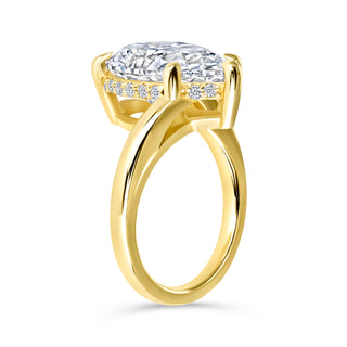The Liora: 3CT Pear Cut Diamond in 14K Gold