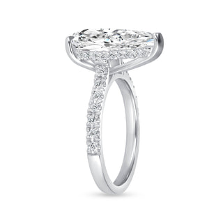 The Sarah: 3CT Pear Cut Diamond in 14K Gold