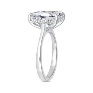 The Evelyn: 4CT Elongated Cushion Cut Diamond in 14K Gold