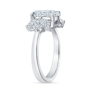 The Cleo: 3CT Oval Cut Diamond in 14K Gold