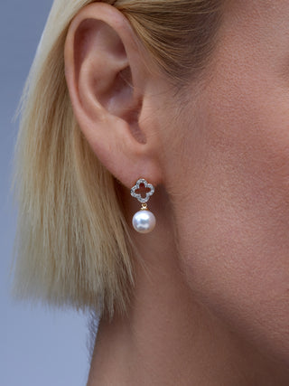 Diamond Clover Pearl Drop Earrings in 14K Gold
