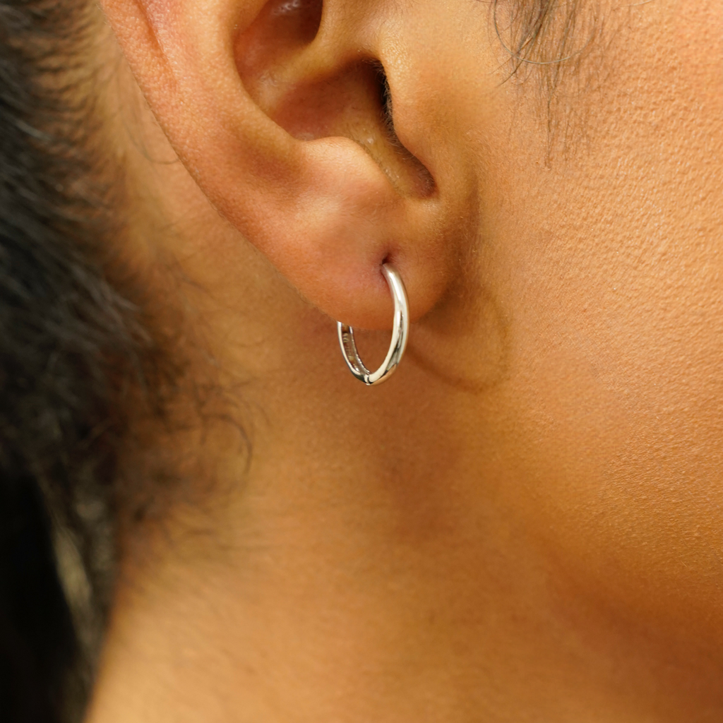 14K Solid Gold 15mm Classic Huggie Earrings
